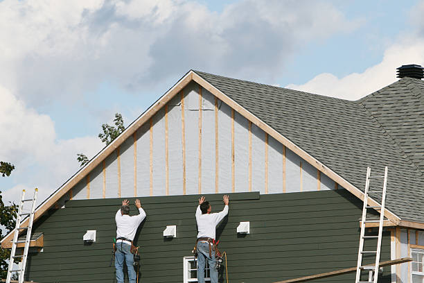 Professional Emergency Siding Repair technician working in Maysville, NC